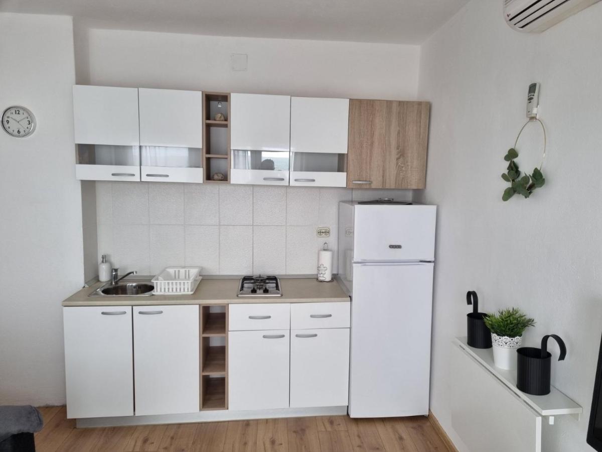 Apartmani Mali Selce Exterior foto